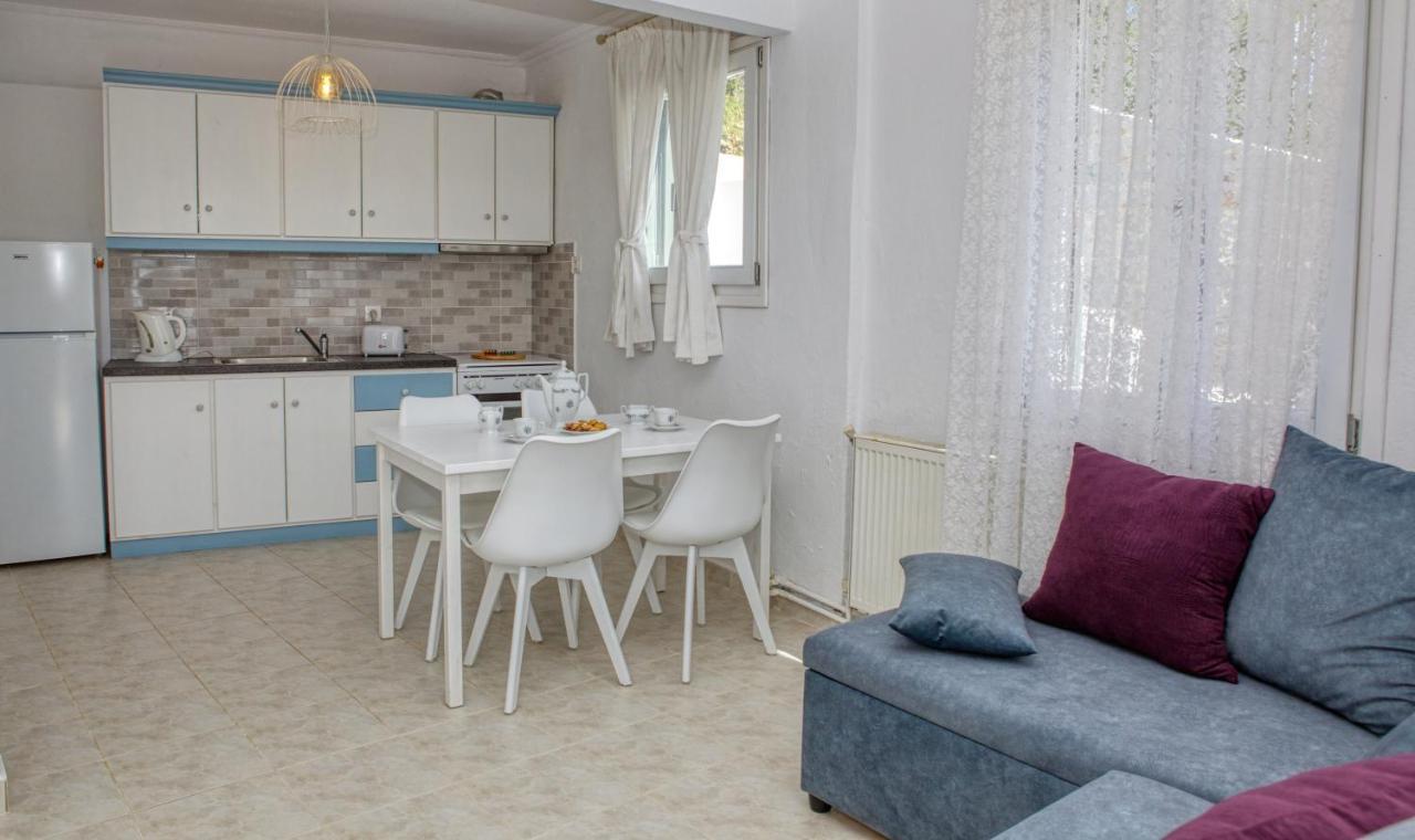 Villa Lemonia Glossa Eksteriør billede