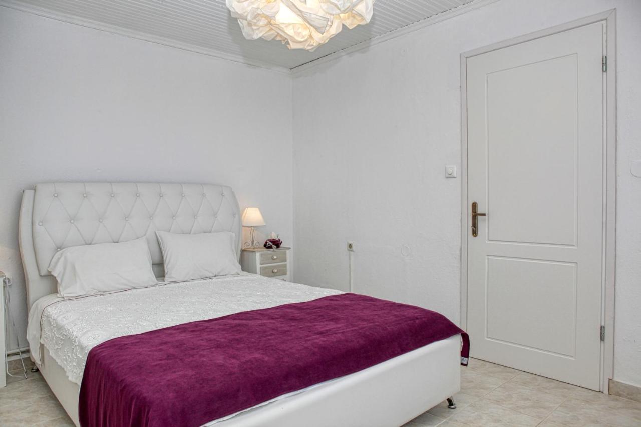 Villa Lemonia Glossa Eksteriør billede